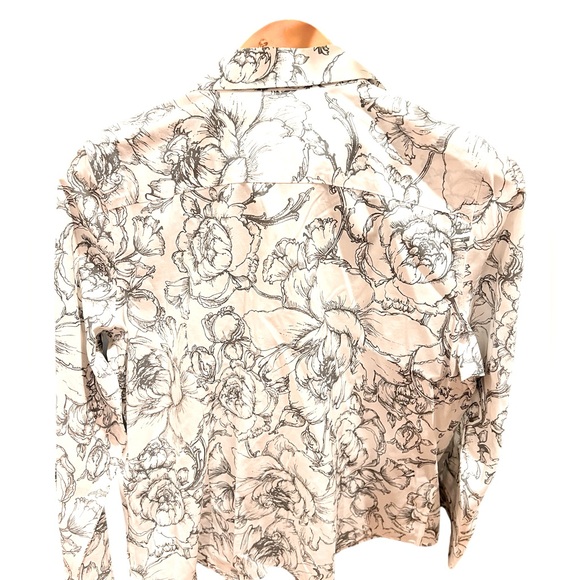 Talbots sz 12 petite collared button-down creamy white & black floral print - Picture 2 of 10